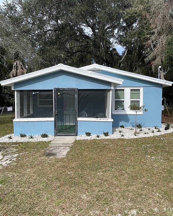 1st image of 1022 SE 9th Ave