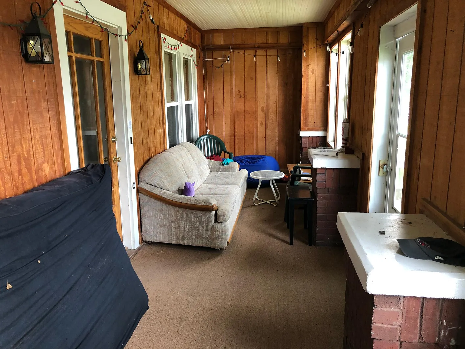 6 bed, 2400 sqft, $3,300 — Photo 2