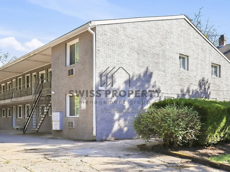 2218 N 4th St #10
