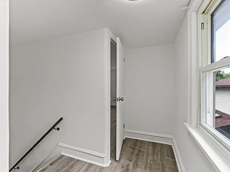 402 River St — Photo 13