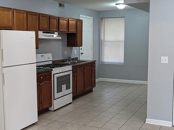 2nd image of 5219 S Calumet Ave APT G