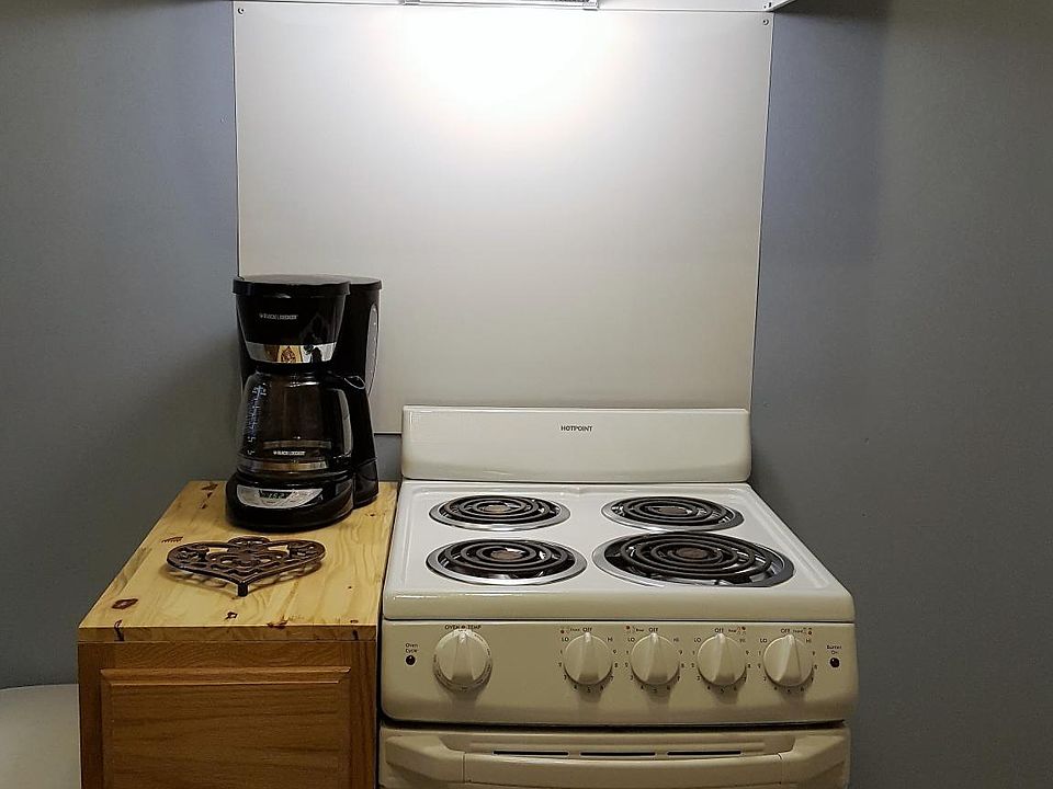 Stove/oven and coffee maker