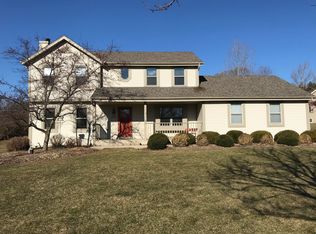 W320S7763 Kirk Ln, Mukwonago, WI 53149