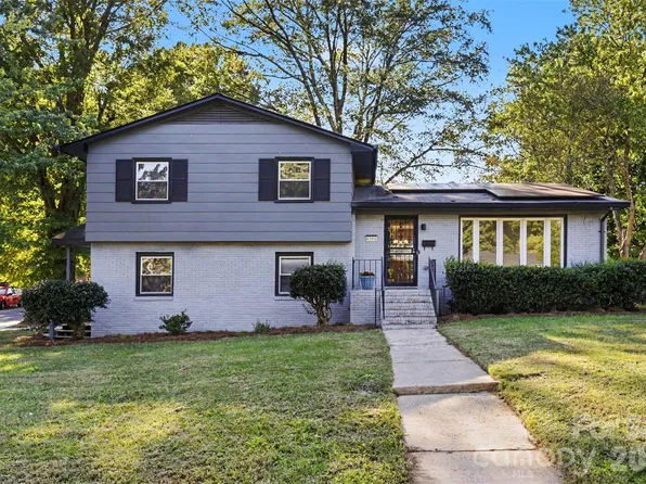 6301 Spring Garden Ln, Charlotte, NC 28213