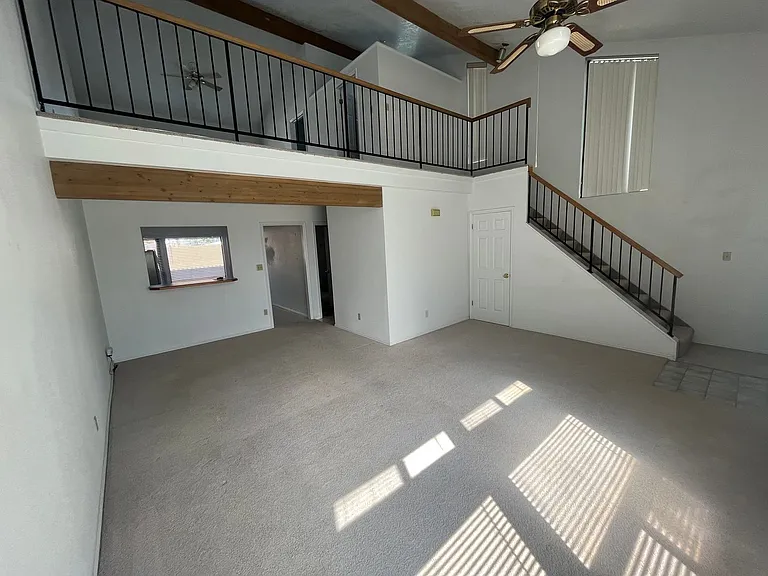 341 E D L Sargent Dr — Photo 2