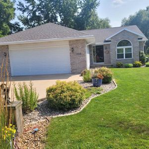 665 GRANT AVENUE, Omro, WI, 54963