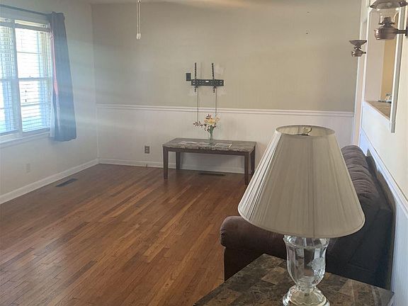 4th image of 507 S Warren Ave