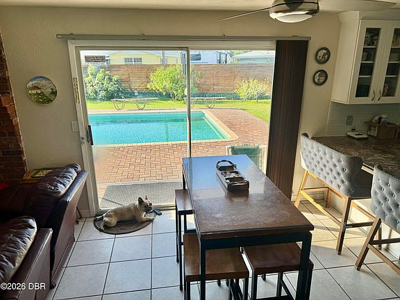 5th image of 153 University Cir