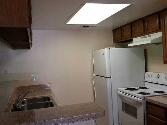 3rd image of 5505 Lake Hubbard Pkwy #210