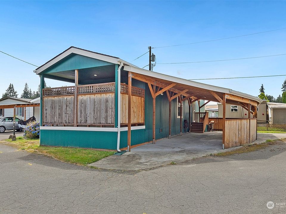1st image of 18501 52nd Avenue W #15