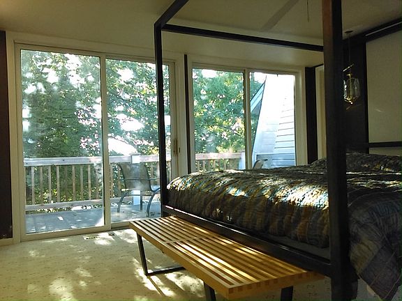 2nd image of 411 S Lakeshore Dr