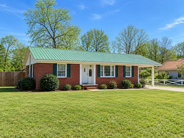 454 White Ave, Henderson, TN 38340