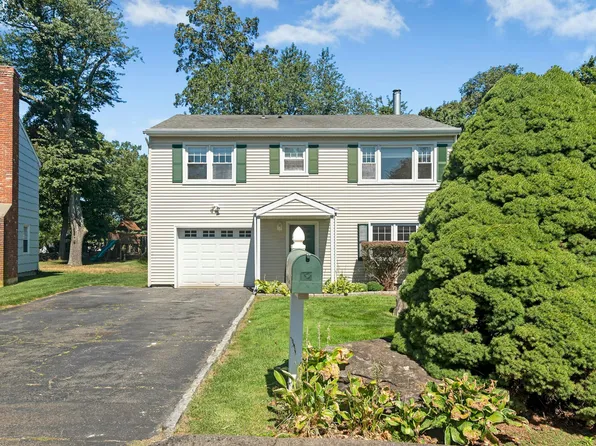8 Bucciarelli Lane, Norwalk, CT 06850
