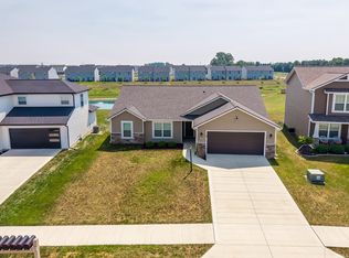 940 Mayrock Dr, Fort Wayne, IN 46818