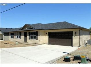 730 SE Tokay St, Winston, OR 97496