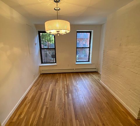 4th image of 517 E 5th St APT 320