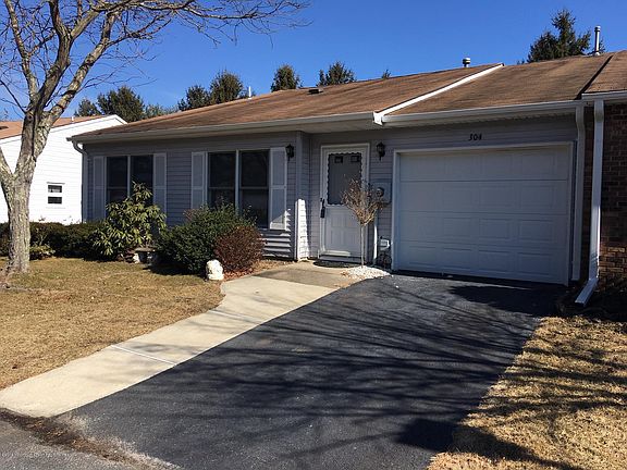 2nd image of 304 Joseph Dr