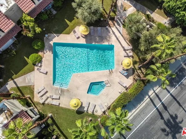 2700 Lawrence Crossley Rd #83, Palm Springs, CA 92264