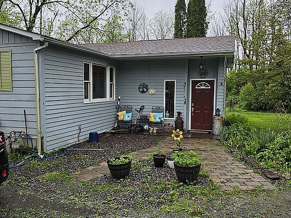 4th image of 36 Atwater Rd
