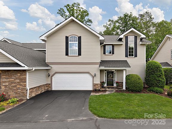 3rd image of 67 Towne Place Dr