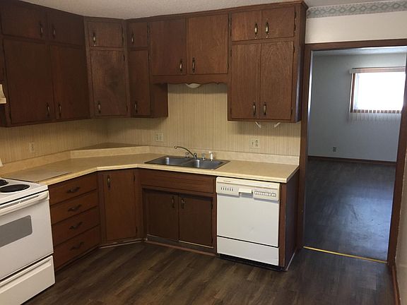 2nd image of 1800 Wooden Rd APT C