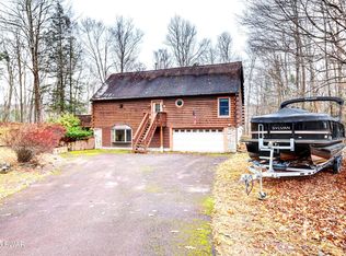 21 Sugar Maple Mew, Lake Ariel, PA 18436