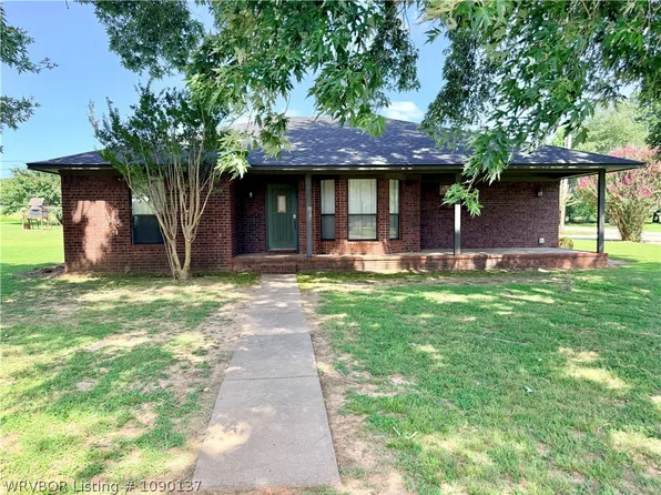 900 Gregory Ave, Pocola, OK 74902