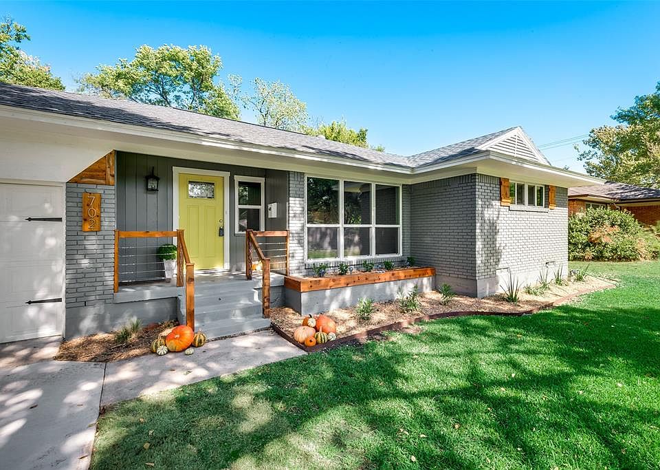 1st image of 702 Scottsdale Dr