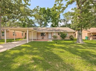 204 Moss Hill Ln, Conroe, TX 77303