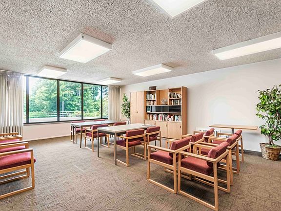 2nd image of 1910 Evergreen Park Dr SW APT 801