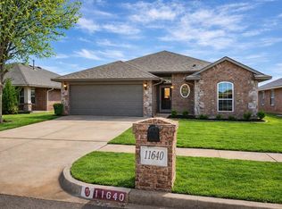 11640 SW 10th St, Yukon, OK 73099