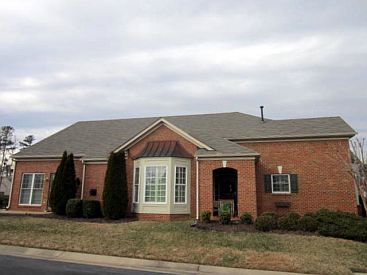 3rd image of 4920 Parkcrest Ct