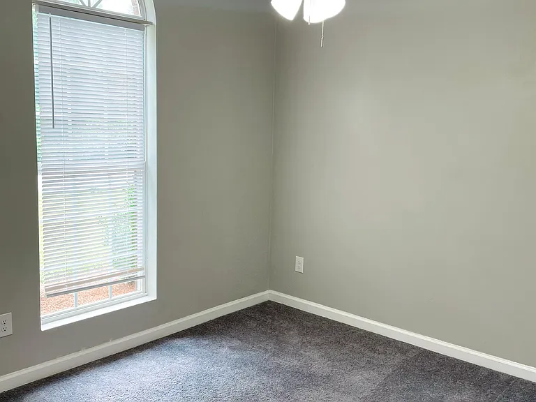 8428 Canaan Dr — Photo 11