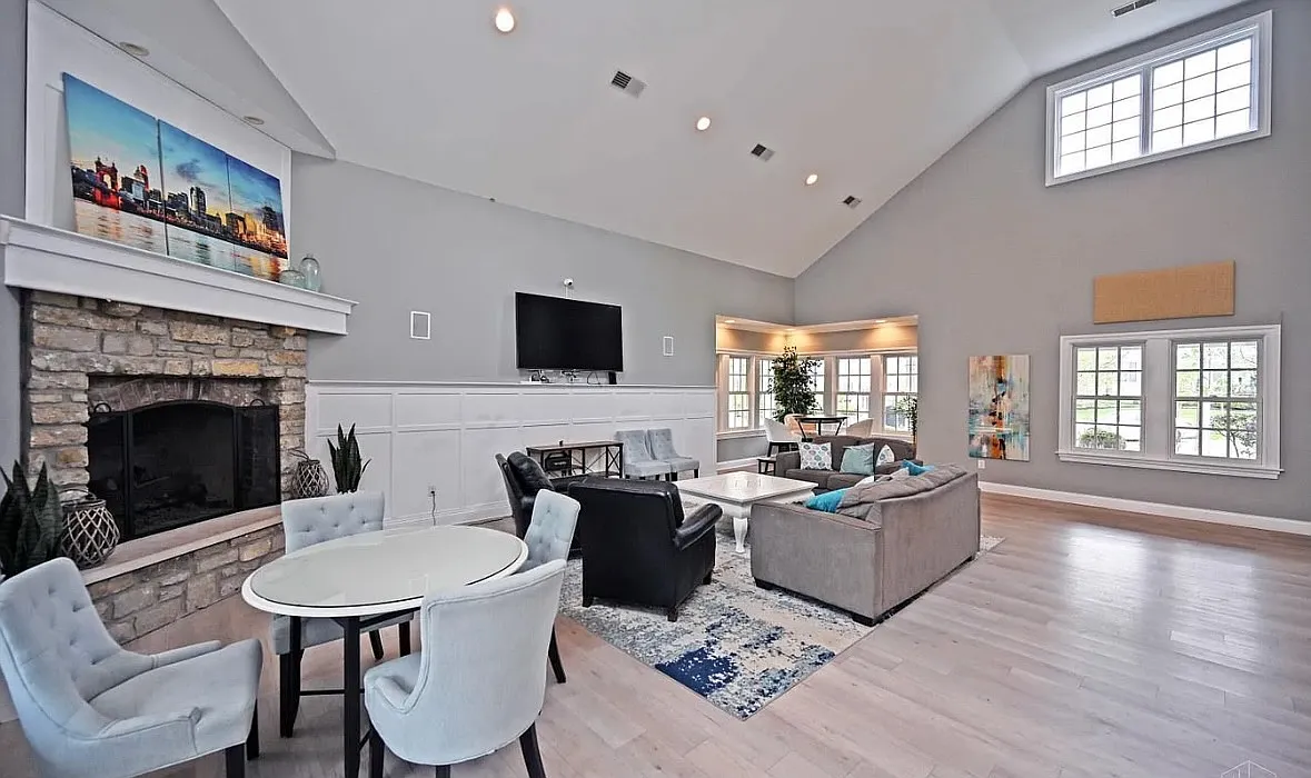 1 bed, 747 sqft, $1,650 — Photo 2