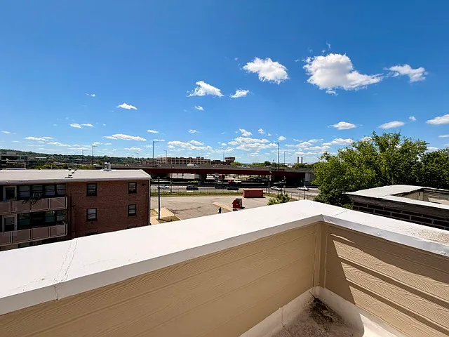 1116 K St SE — Photo 38