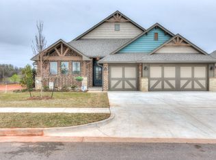 2004 Edgewater Dr, Moore, OK 73160