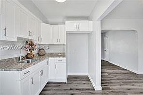 3rd image of 1624 NE 109th St #N