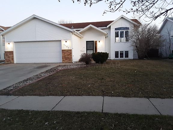 2nd image of 1121 4th Ave E