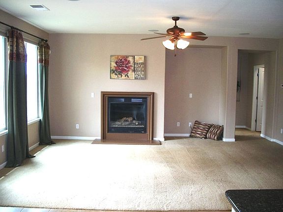 3rd image of 220 Ashworth Dr