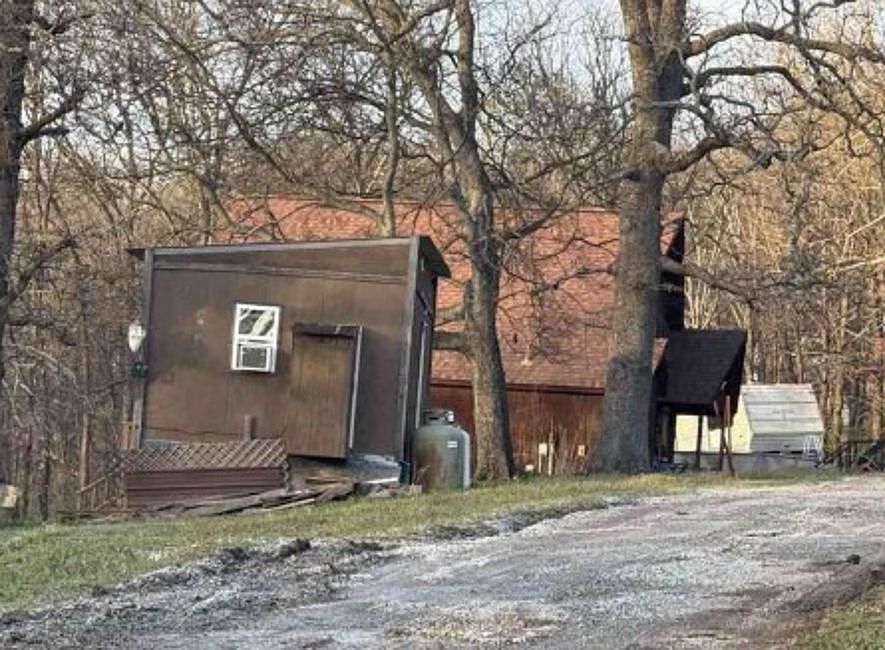 1st image of 7722 W 420th Rd