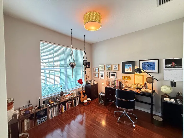 10703 Banfield Dr — Photo 15