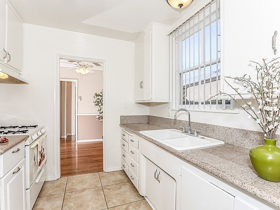 3rd image of 610 W Foothill Blvd APT D