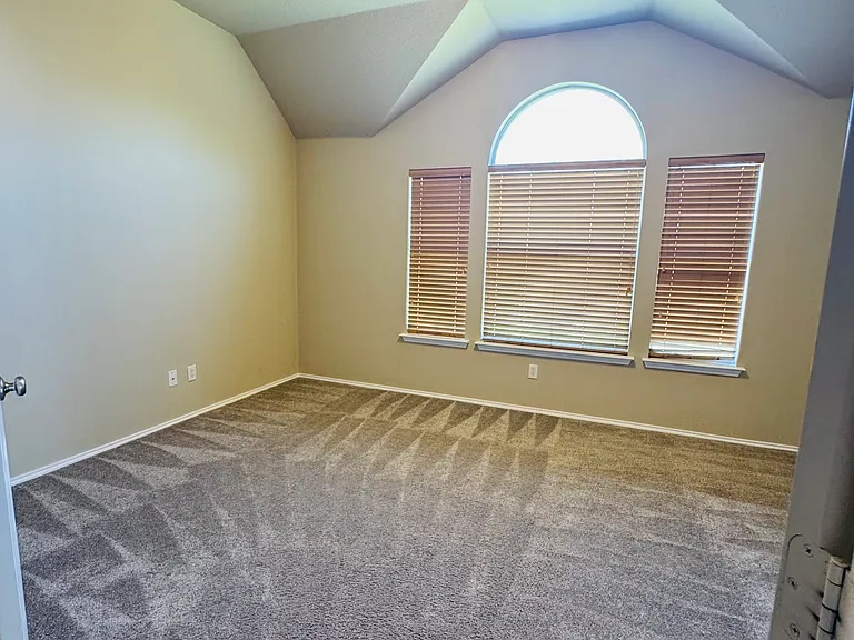 10100 Saint James St — Photo 6