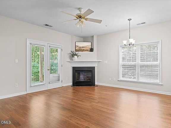 3rd image of 514 Glenolden Ct