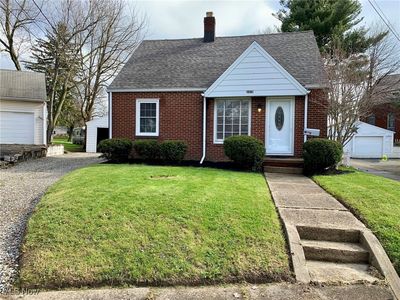 2420 Empire Rd NE, Canton, OH, 44705