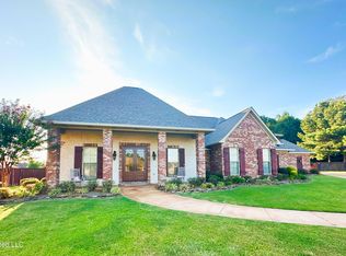 809 Osagian Cir, Brandon, MS 39042