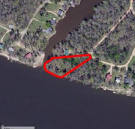 3rd image of River Oaks Landing Cir
