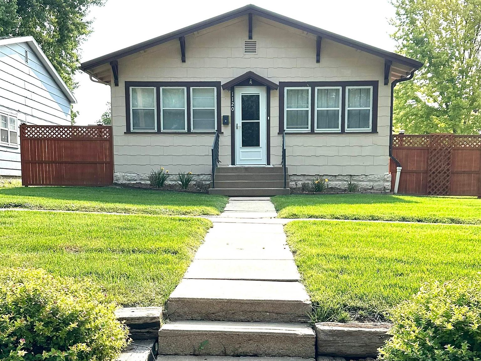 1120 N Kansas St, Superior, NE 68978 Zillow