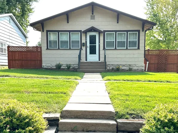 1120 N Kansas St, Superior, NE 68978