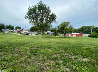 103 Church St, Audubon, IA 50025
